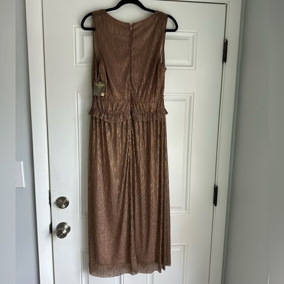 TAYLOR DRESSES Crinkle Metallic Chiffon Dress gold size 10 midi NWT SLEEVELESS - Picture 8 of 8